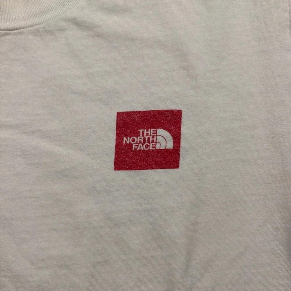 Vintage The North Face Long Sleeve T-Shirt Mens Medium White Graphic Mountain